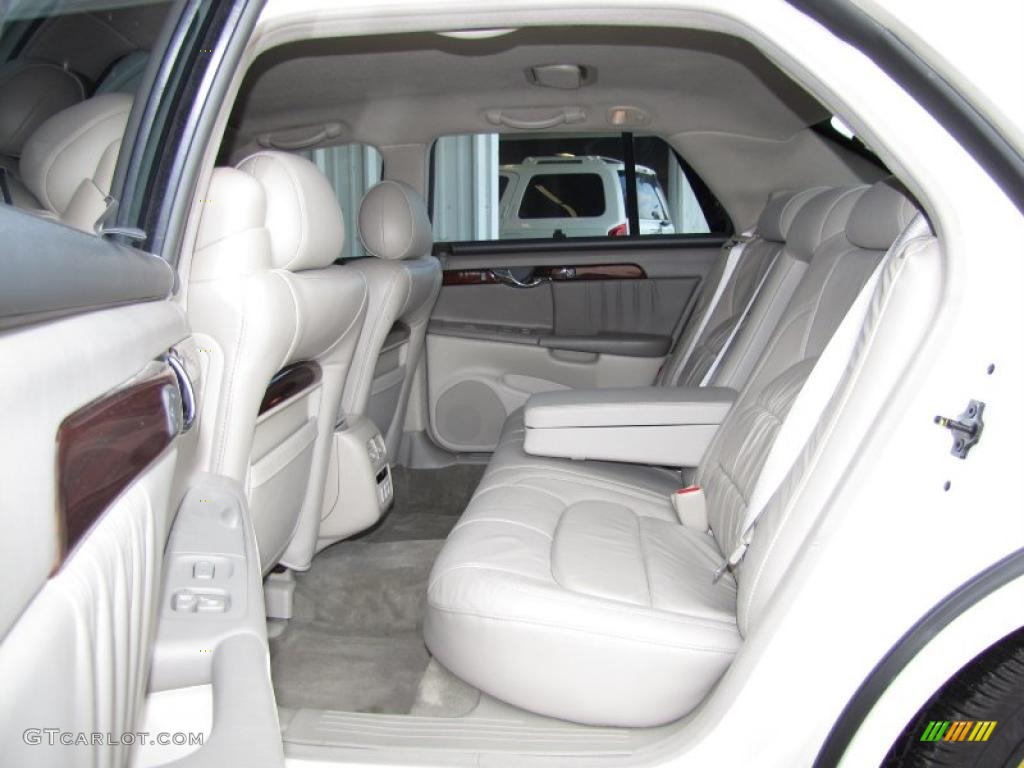 2002 DeVille DHS - White Diamond Pearl / Oatmeal photo #12