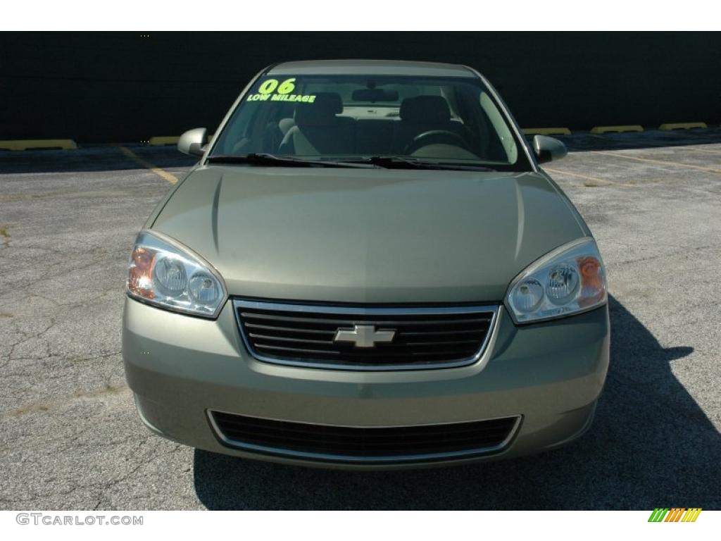 2006 Malibu LT Sedan - Silver Green Metallic / Cashmere Beige photo #2