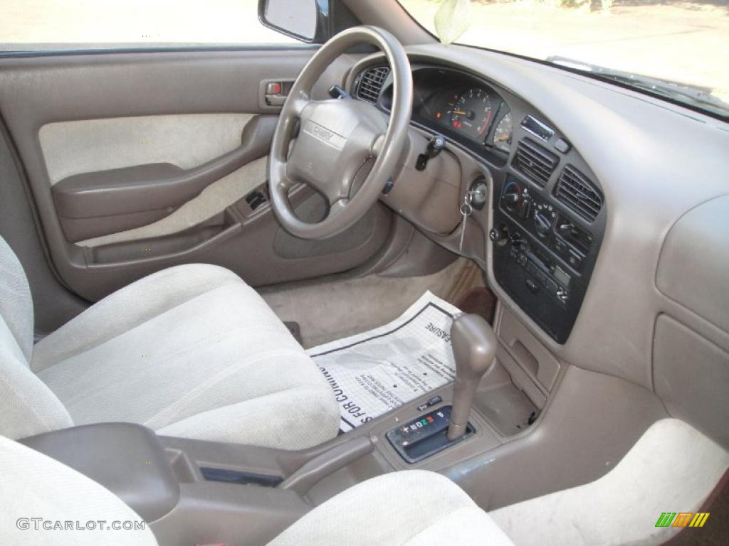 1994 Camry LE Sedan - Dark Emerald Pearl / Gray photo #4