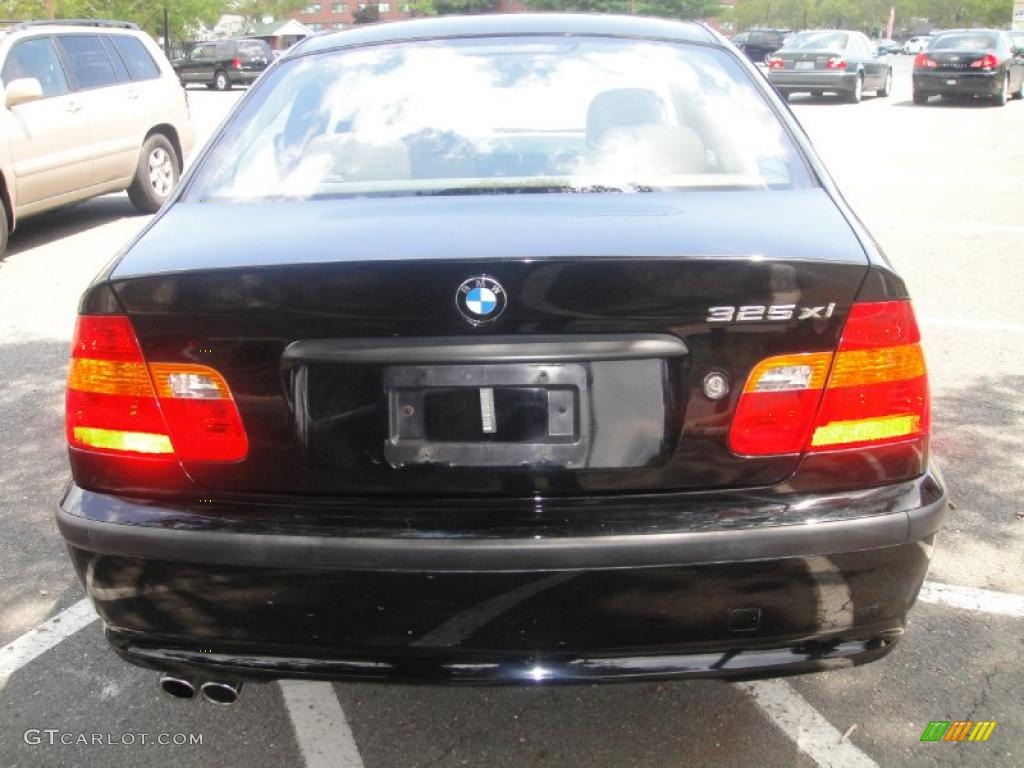 2002 3 Series 325xi Sedan - Jet Black / Sand photo #16
