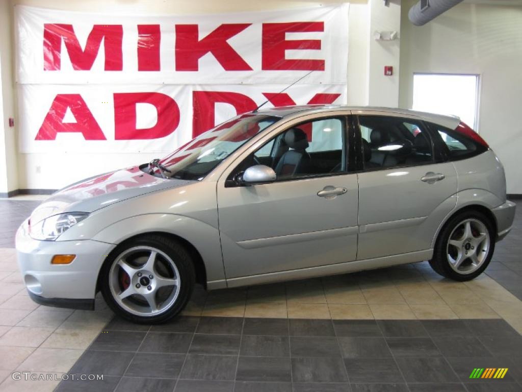 CD Silver Metallic Ford Focus