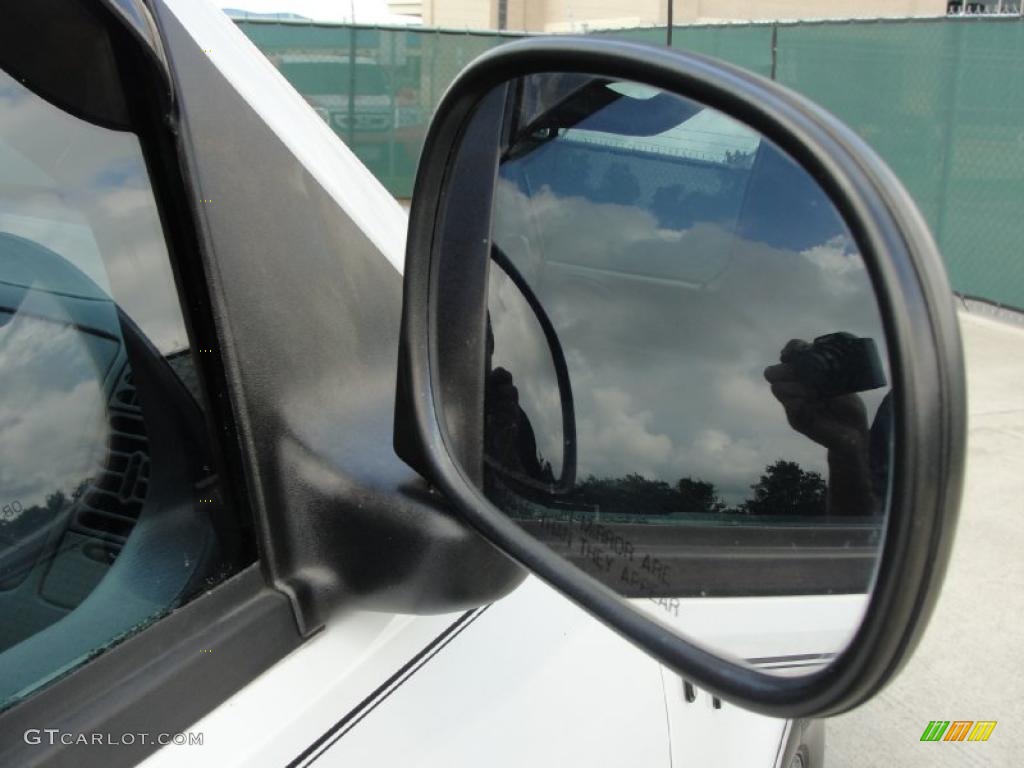 2002 F150 XL Regular Cab - Oxford White / Dark Graphite photo #18