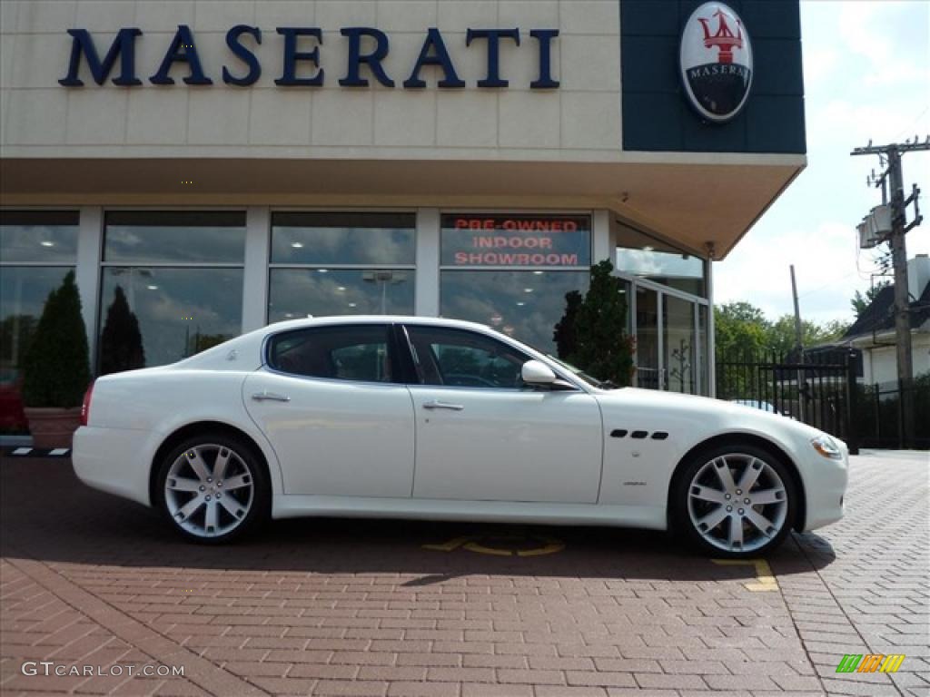 2010 Quattroporte S - White / Cuoio photo #1