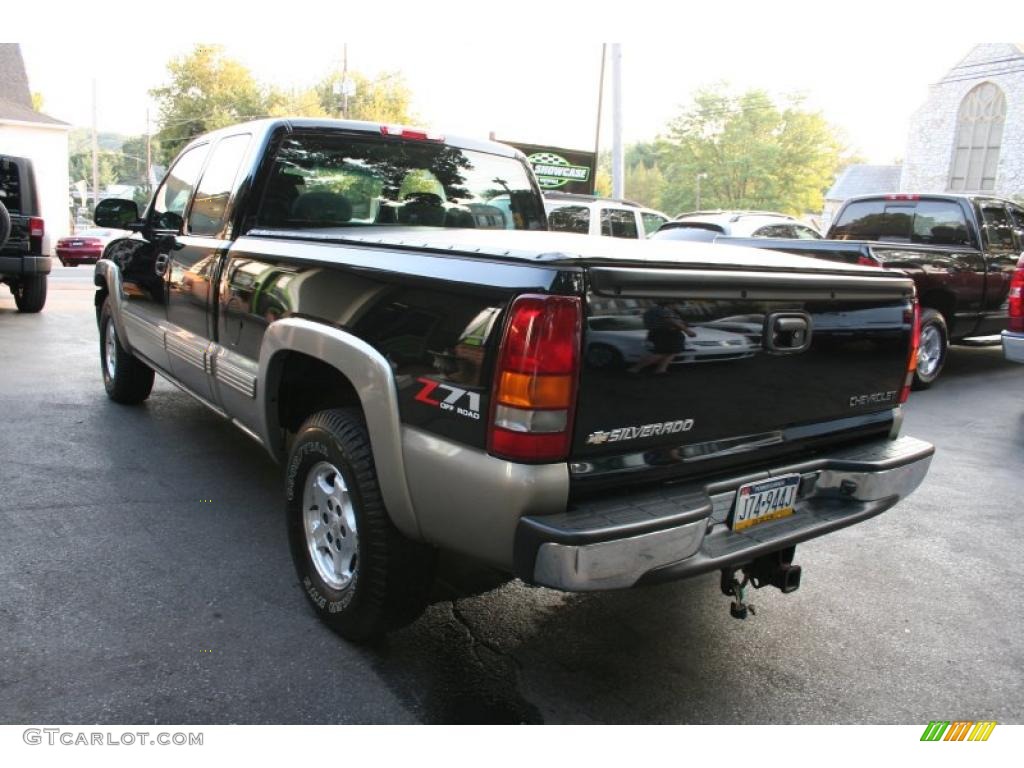 2002 Silverado 1500 LS Extended Cab 4x4 - Onyx Black / Graphite Gray photo #4