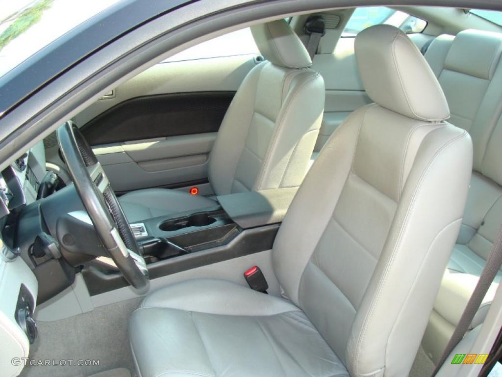 2007 Mustang V6 Deluxe Coupe - Black / Light Graphite photo #11