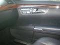 Black - S 550 Sedan Photo No. 25