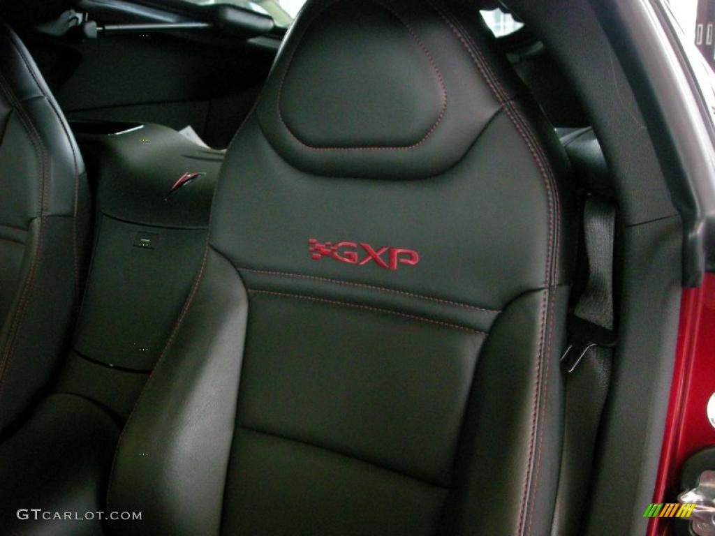 2009 Solstice GXP Coupe - Wicked Ruby Red / Ebony photo #7