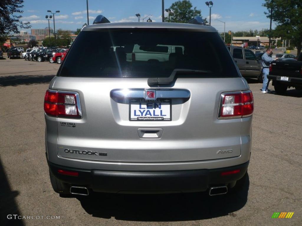 2008 Outlook XR AWD - Silver Pearl / Gray photo #5