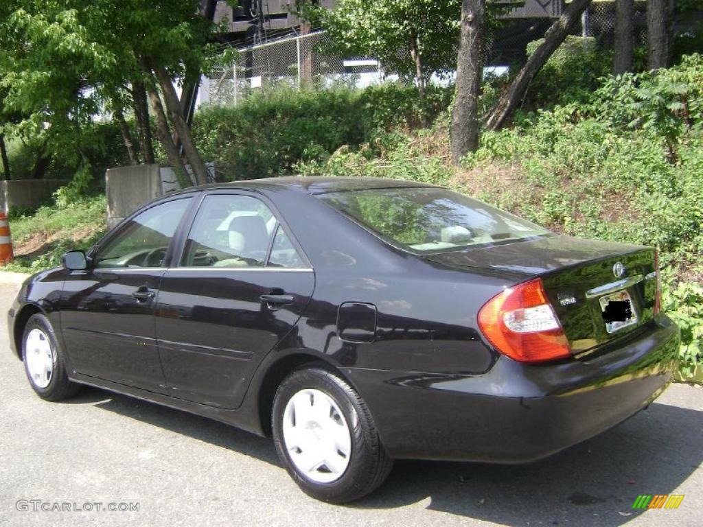 2003 Camry LE - Black / Stone photo #4
