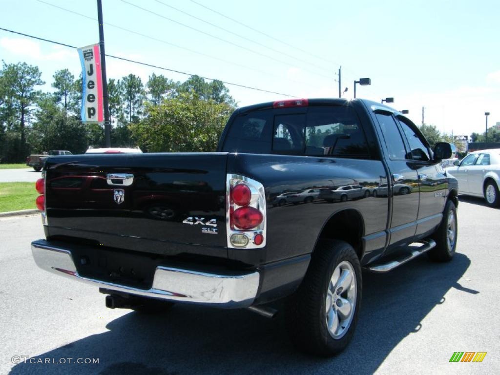 2005 Ram 1500 SLT Quad Cab 4x4 - Black / Dark Slate Gray photo #5