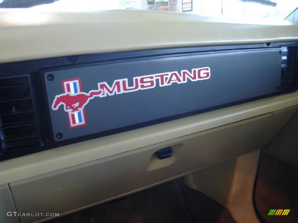 1985 Mustang GT Convertible - Oxford White / Grey photo #25