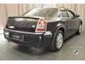 Brilliant Black - 300 C HEMI Photo No. 2