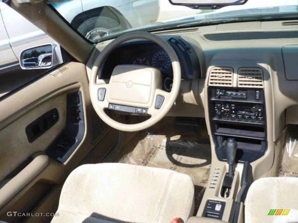 1994 LeBaron GTC Convertible - Bright Platinum Metallic / Tan photo #22