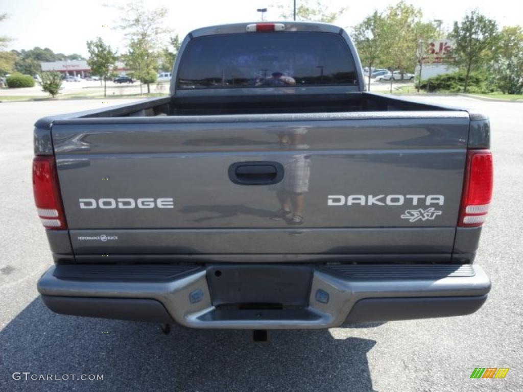 2004 Dakota SXT Quad Cab 4x4 - Graphite Metallic / Dark Slate Gray photo #4