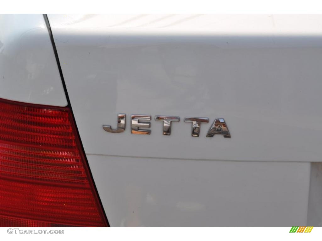 2001 Jetta GLS Sedan - Cool White / Black photo #24