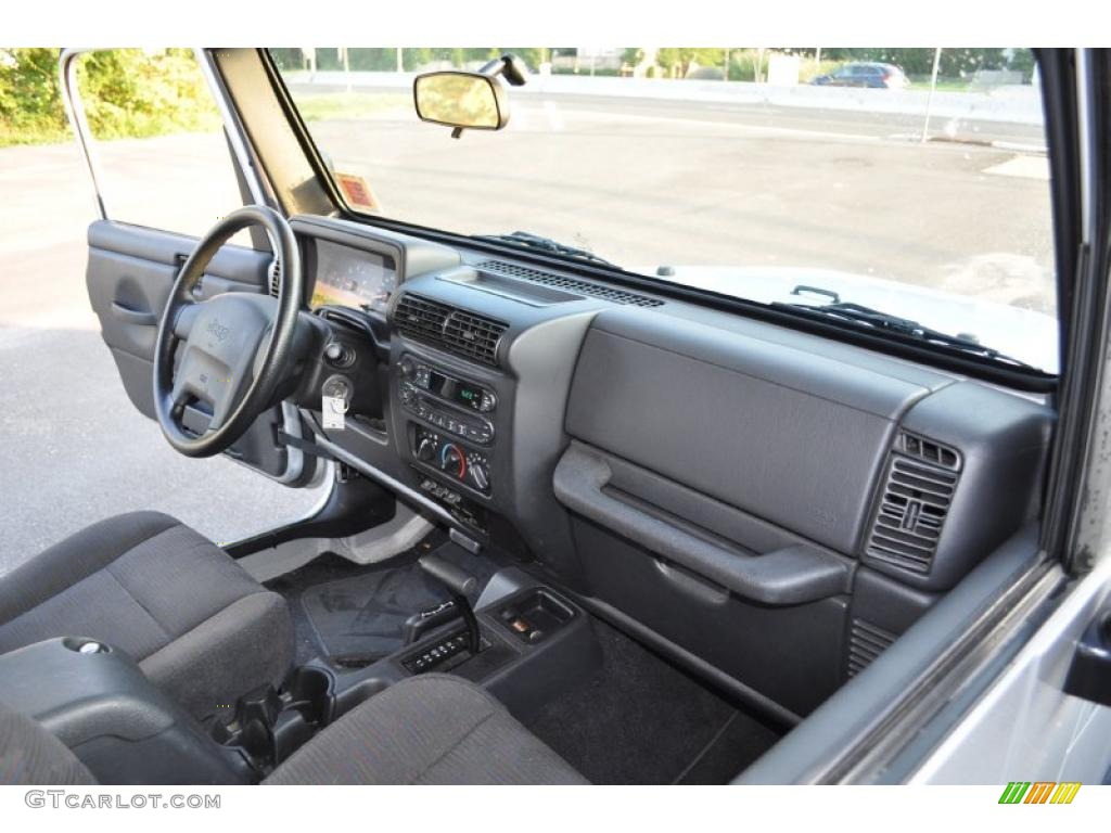 2004 Wrangler Sport 4x4 - Bright Silver Metallic / Dark Slate Gray photo #7