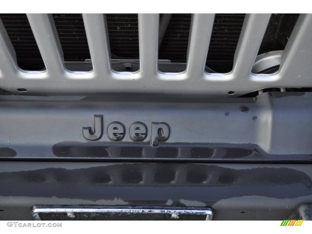 2004 Wrangler Sport 4x4 - Bright Silver Metallic / Dark Slate Gray photo #33