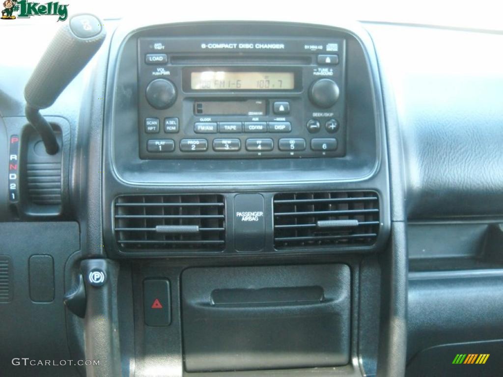 2006 CR-V EX 4WD - Pewter Pearl / Black photo #17