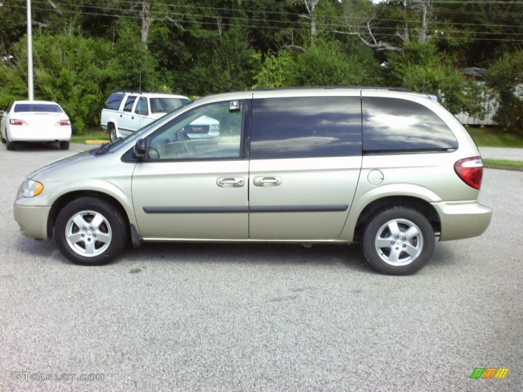 2006 Caravan SXT - Linen Gold Metallic Pearl / Medium Slate Gray photo #2