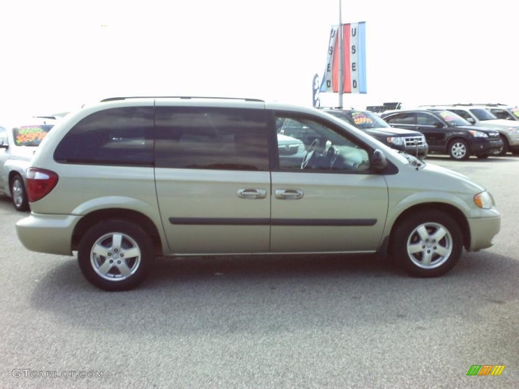 2006 Caravan SXT - Linen Gold Metallic Pearl / Medium Slate Gray photo #6