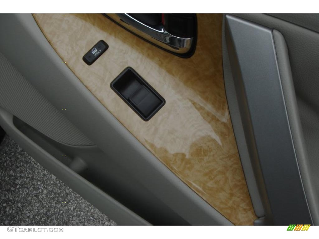 2007 Camry XLE - Black / Bisque photo #14