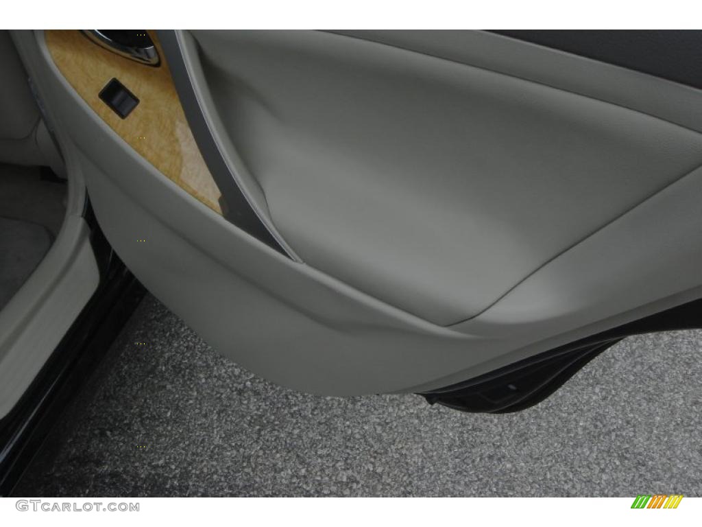 2007 Camry XLE - Black / Bisque photo #19