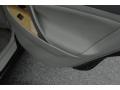 Black - Camry XLE Photo No. 19