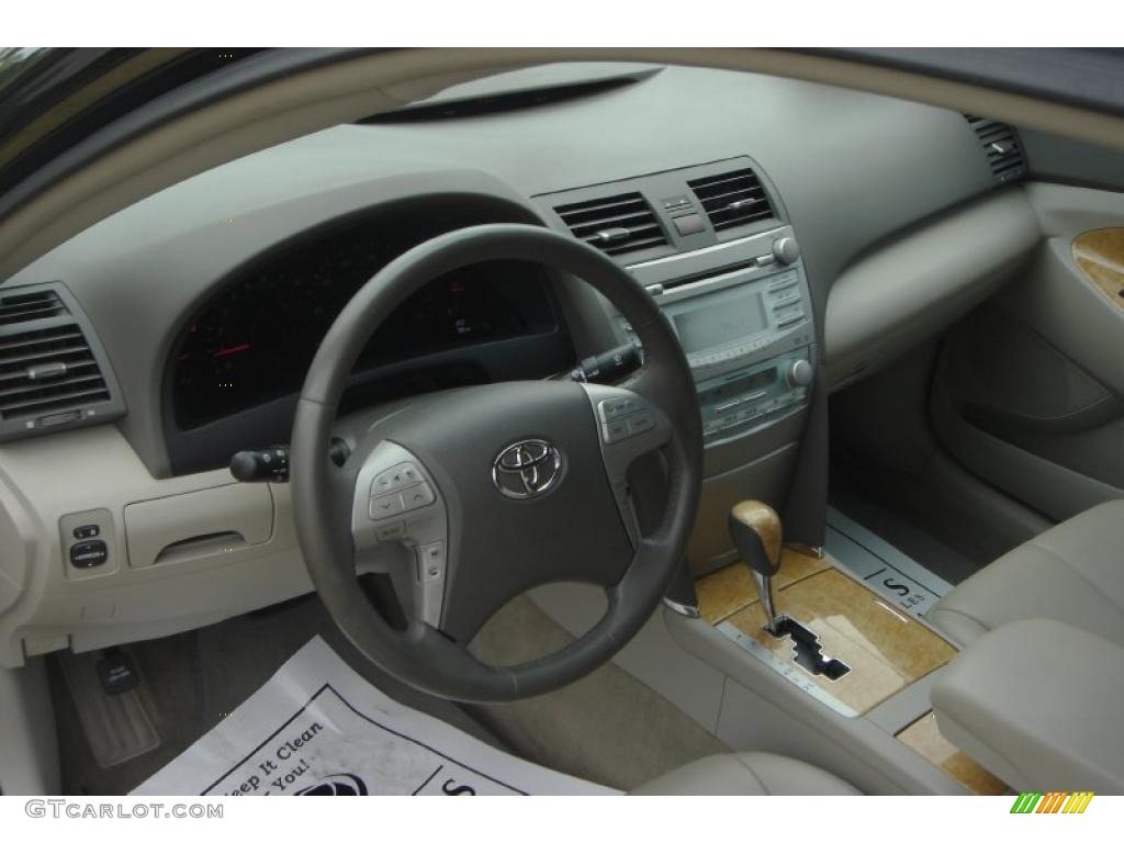 2007 Camry XLE - Black / Bisque photo #26