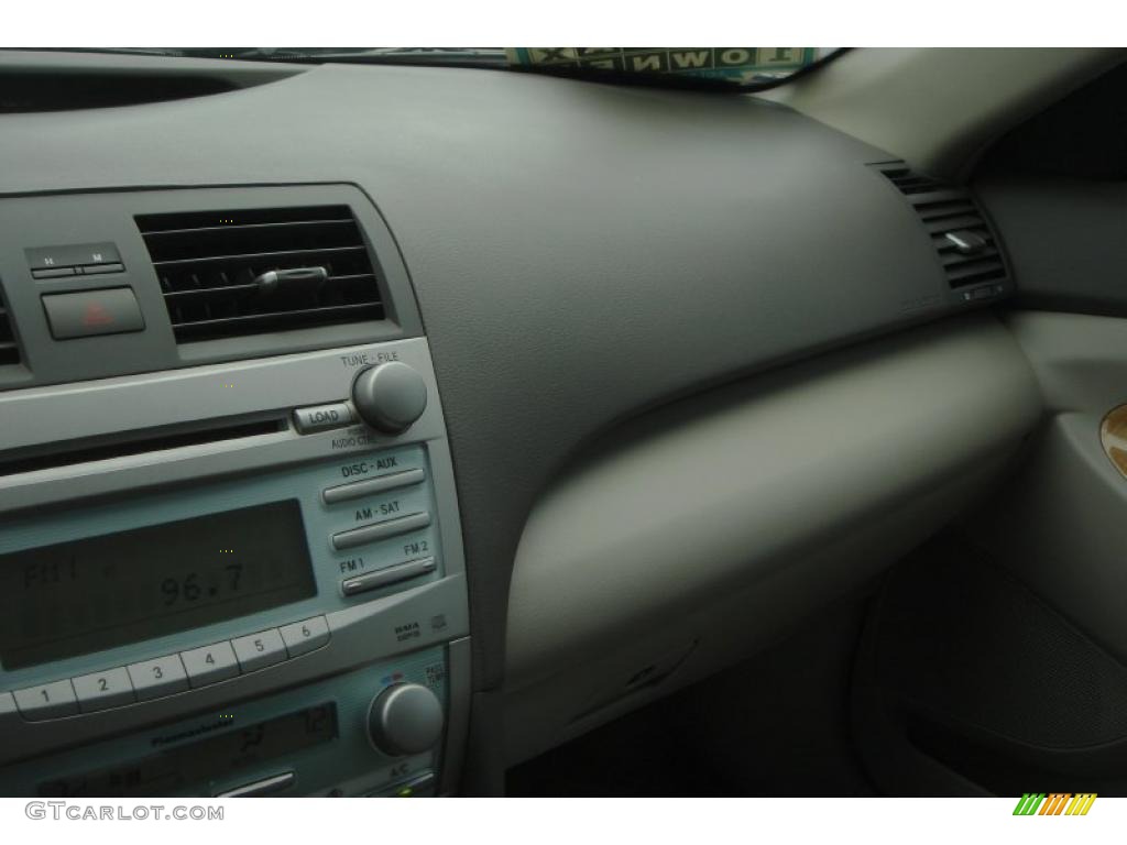 2007 Camry XLE - Black / Bisque photo #36