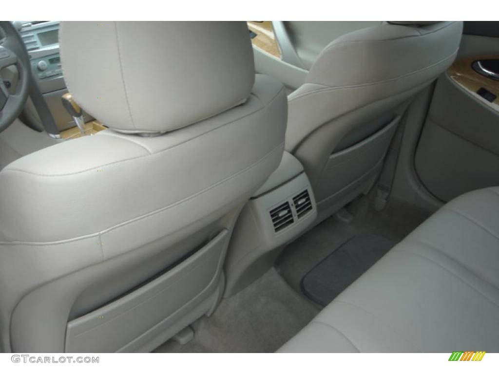 2007 Camry XLE - Black / Bisque photo #40