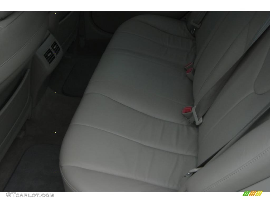 2007 Camry XLE - Black / Bisque photo #41