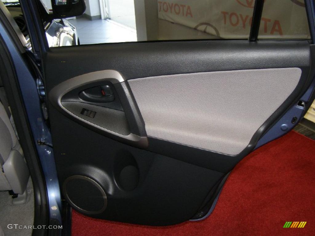 2006 RAV4  - Pacific Blue Metallic / Ash photo #23