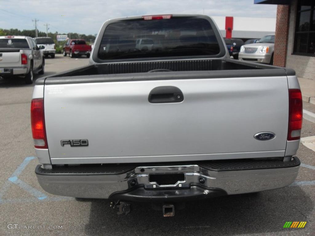 2003 F150 XLT SuperCab - Silver Metallic / Medium Graphite Grey photo #4