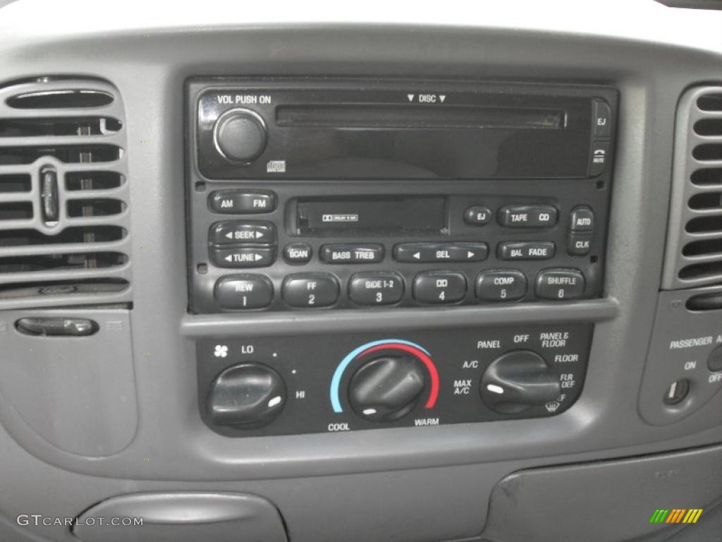 2003 F150 XLT SuperCab - Silver Metallic / Medium Graphite Grey photo #9