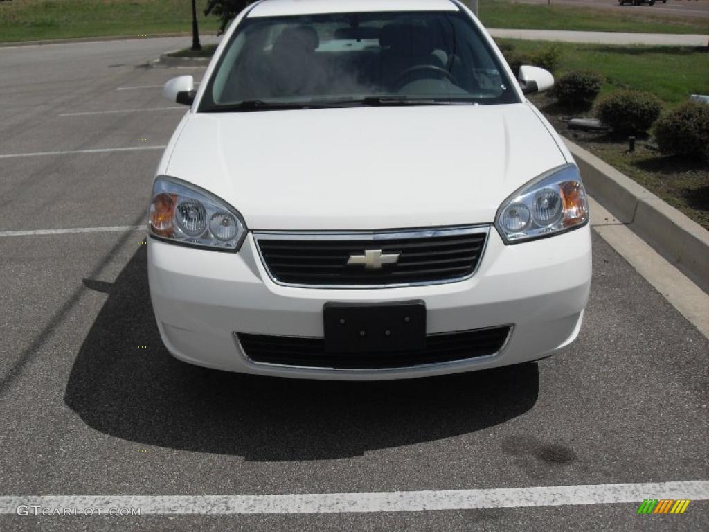 2007 Malibu LT Sedan - White / Titanium Gray photo #2