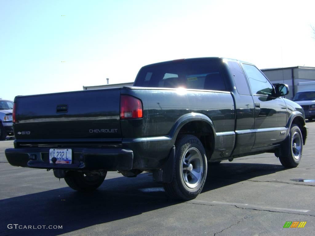 2002 S10 LS Extended Cab - Forest Green Metallic / Graphite photo #7