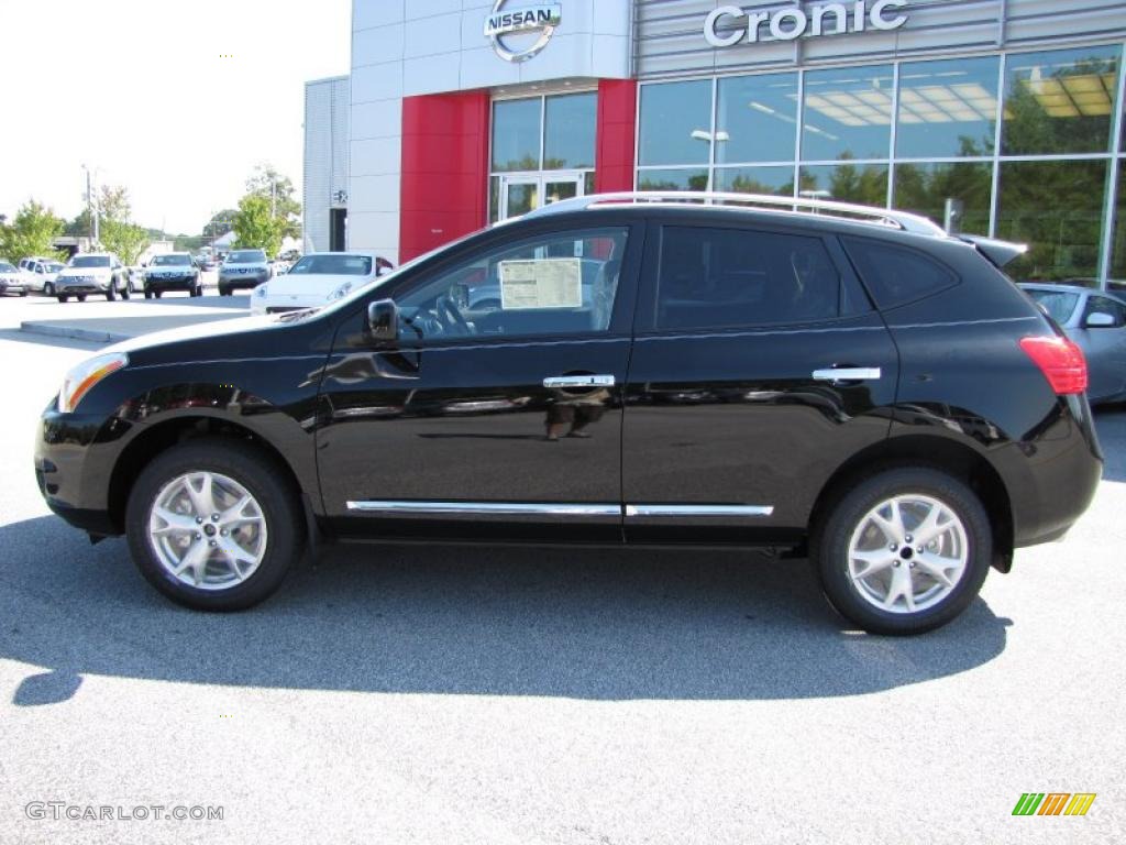 2011 Rogue SV - Wicked Black / Gray photo #2