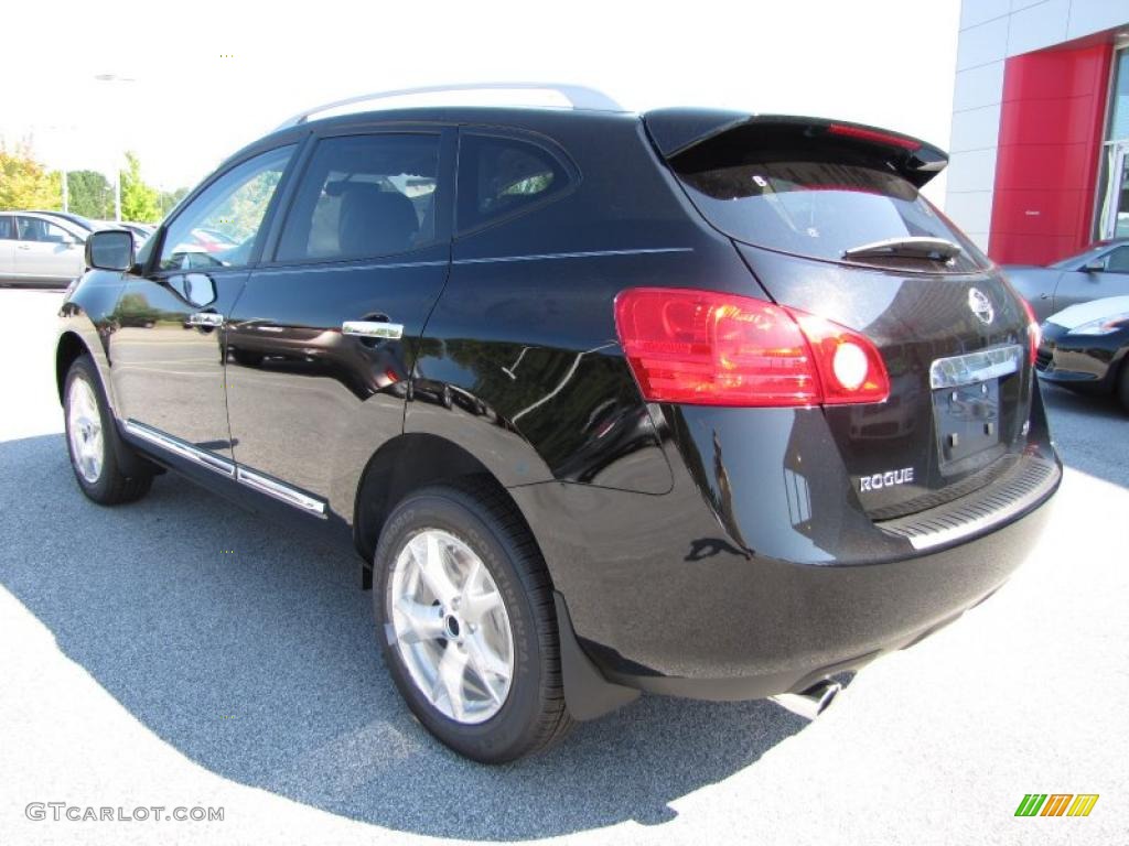 2011 Rogue SV - Wicked Black / Gray photo #3