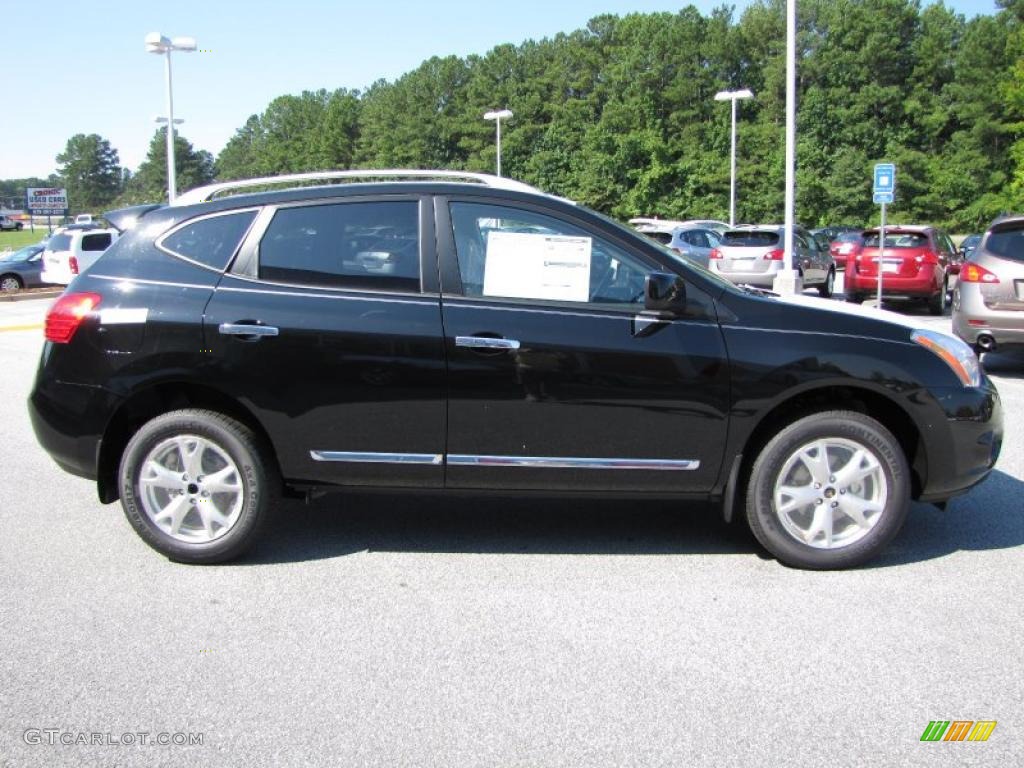 2011 Rogue SV - Wicked Black / Gray photo #6