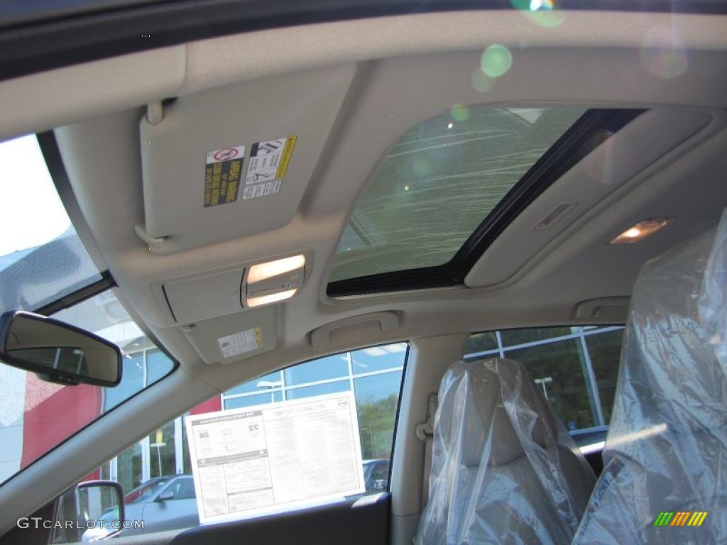2011 Rogue SL - Platinum Graphite / Gray photo #12