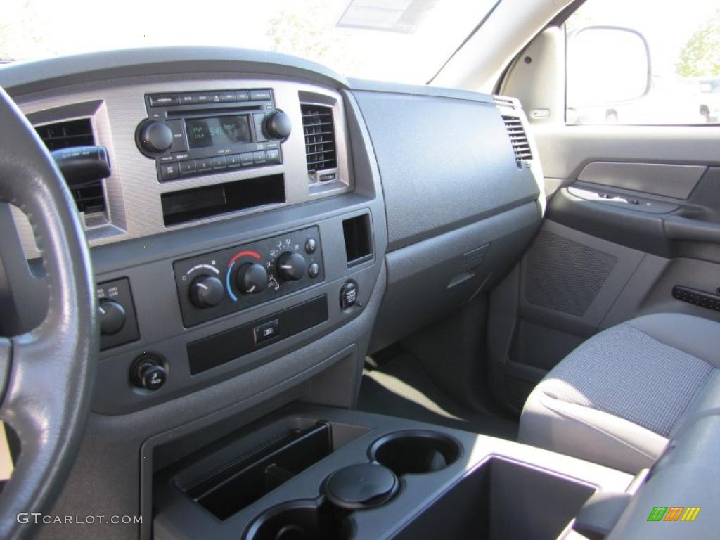 2008 Ram 1500 SLT Quad Cab 4x4 - Bright White / Medium Slate Gray photo #7