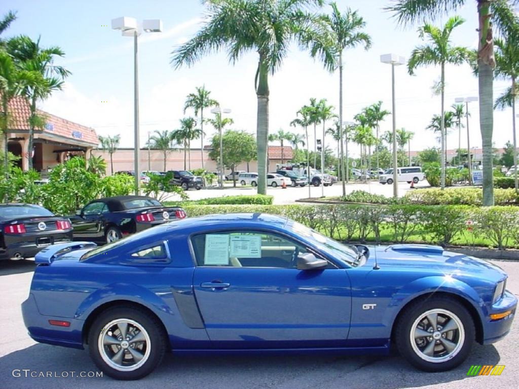 2006 Mustang GT Deluxe Coupe - Vista Blue Metallic / Light Parchment photo #5