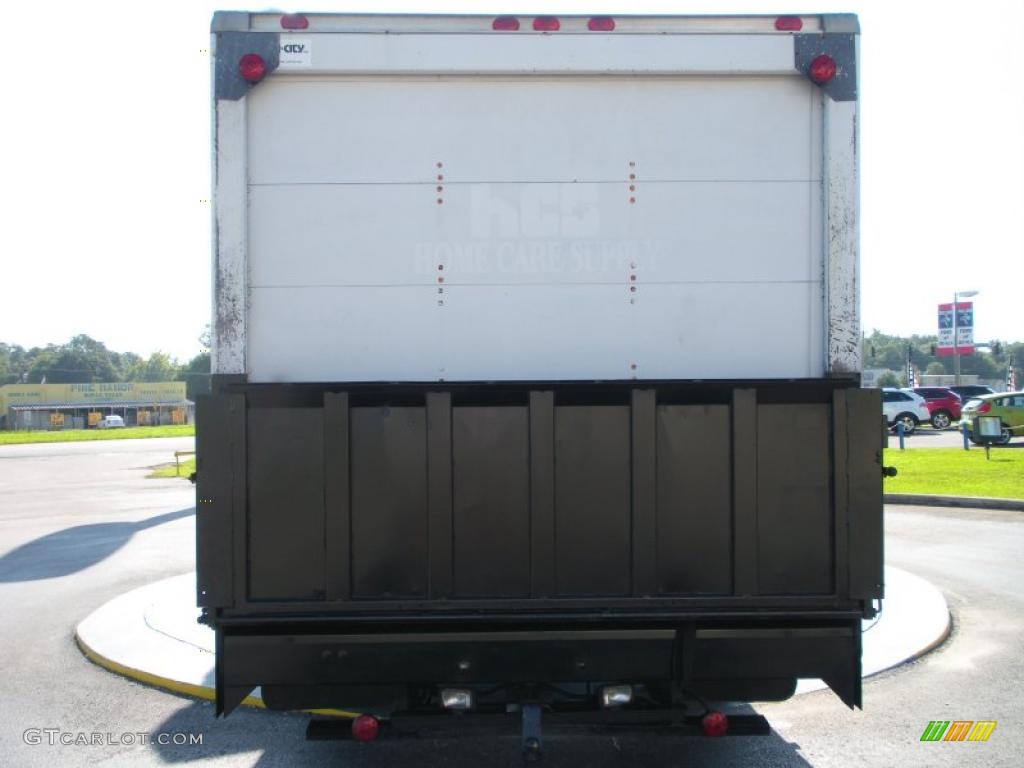 1999 E Series Cutaway E350 Commercial Moving Truck - Oxford White / Medium Graphite photo #4