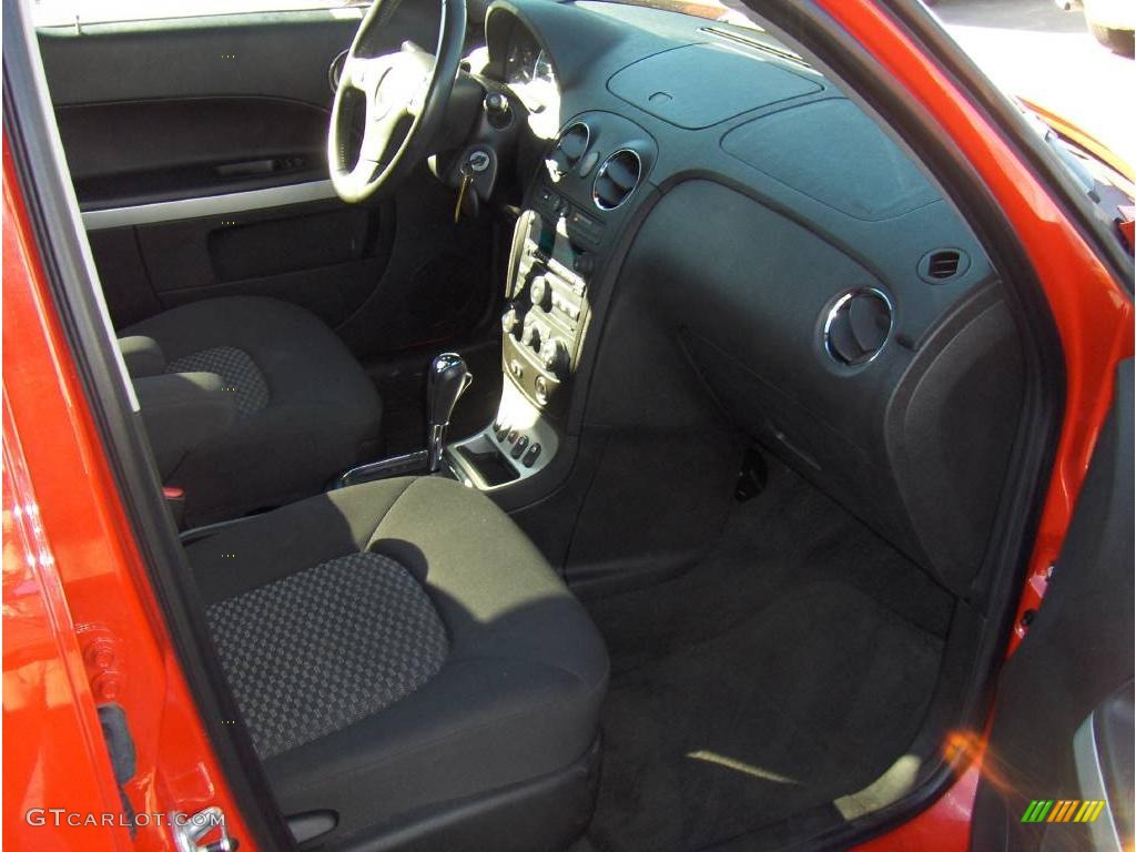 2008 HHR LT - Victory Red / Ebony Black photo #6