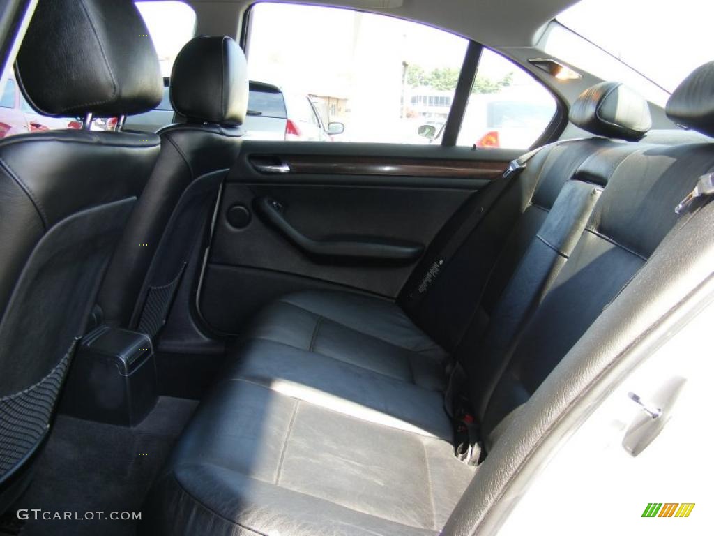 2001 3 Series 325i Sedan - Titanium Silver Metallic / Black photo #20