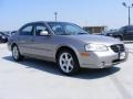 2000 Sunlit Sand Metallic Nissan Maxima SE  photo #3