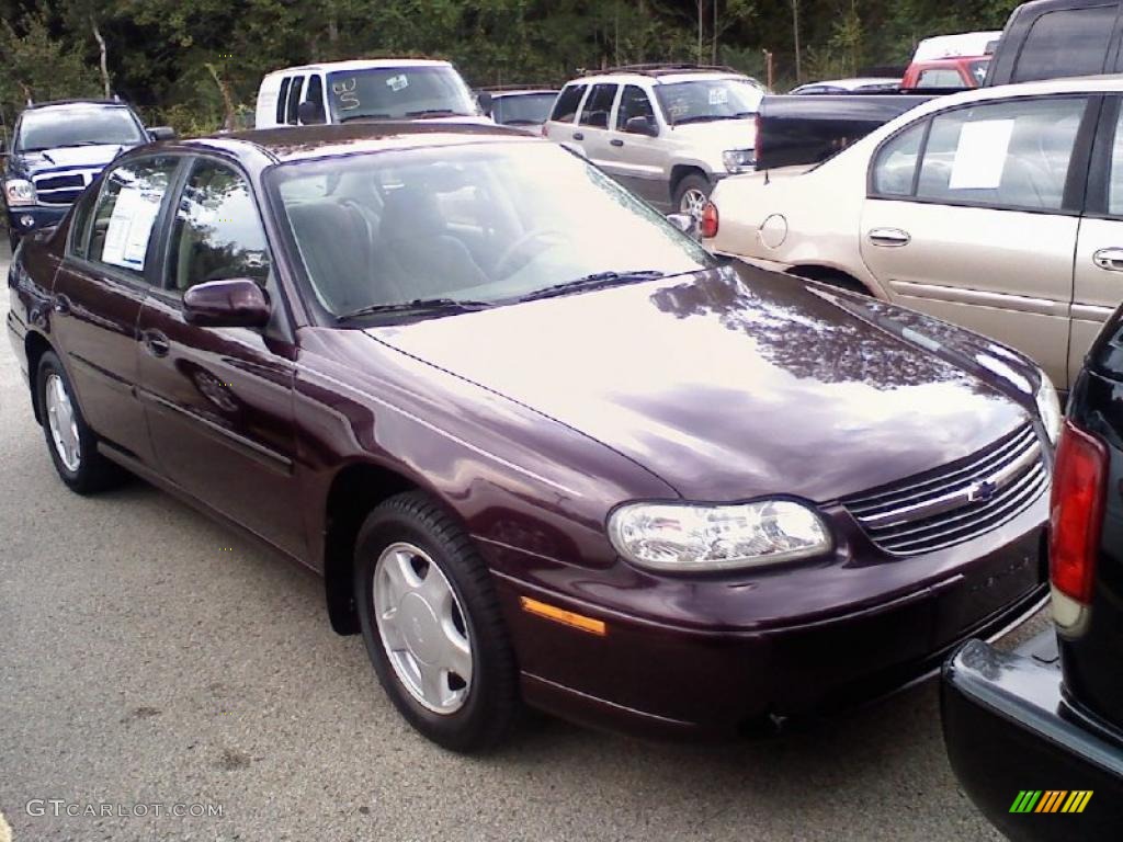 2000 Malibu LS Sedan - Dark Cherry Metallic / Gray photo #4