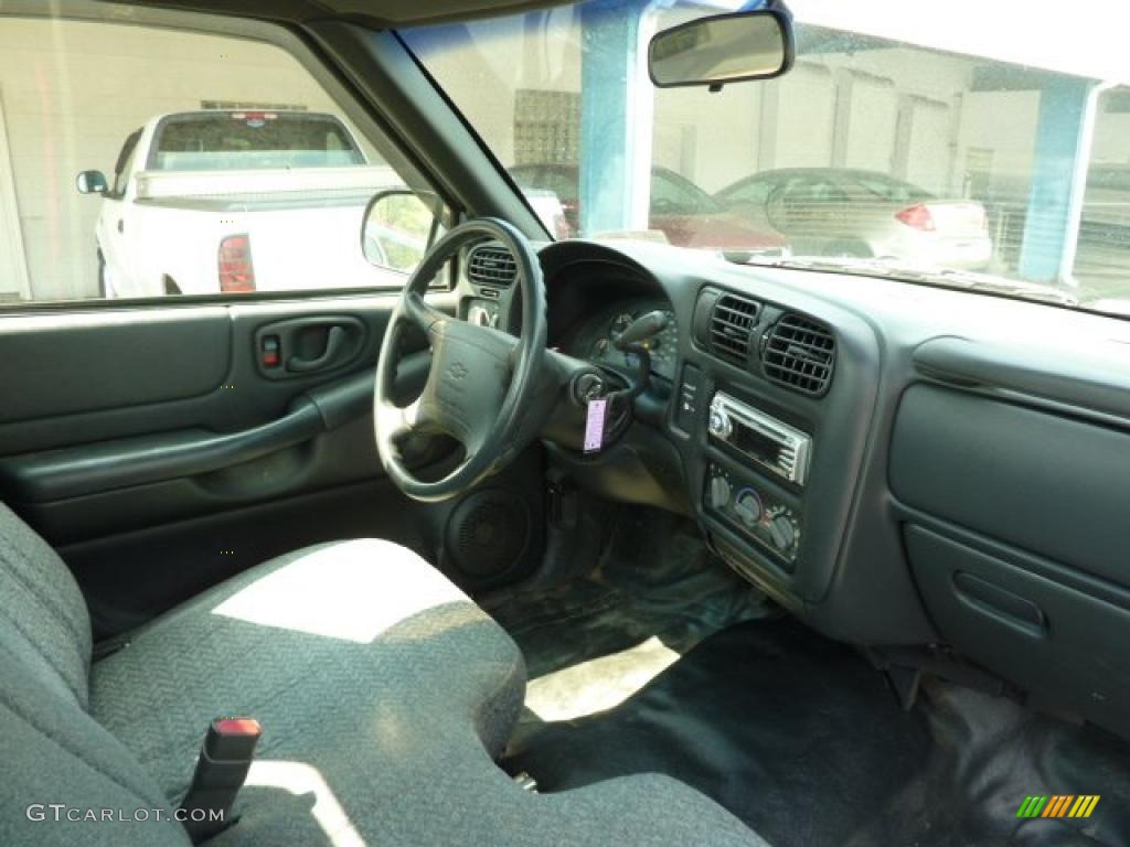 1998 S10 Regular Cab - Pewter Metallic / Graphite photo #19