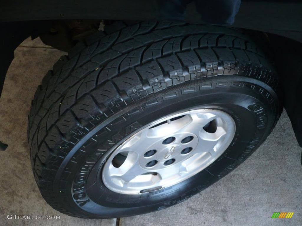 2005 Tahoe LS 4x4 - Black / Gray/Dark Charcoal photo #24