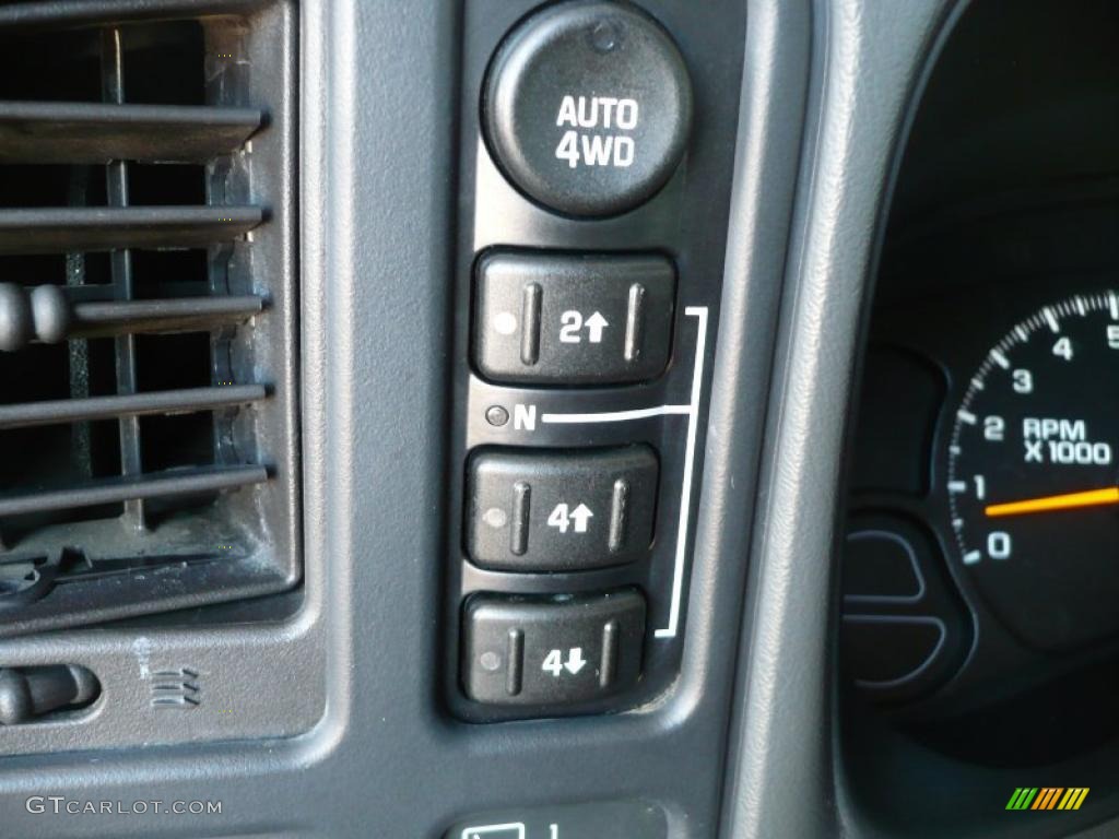 2005 Tahoe LS 4x4 - Black / Gray/Dark Charcoal photo #26